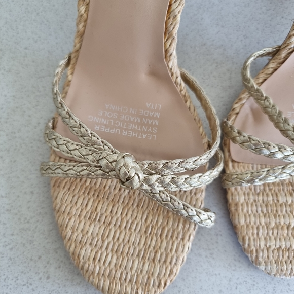 🎈SALE🎈Gold and Rattan Oxford Heels size 40 - Picture 3 of 5